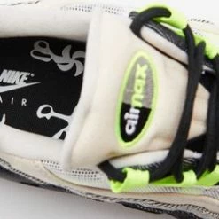 Nike Air Max 95 X Denham 'Black Volt' Maat 44 -Dames Winkel 550x261 1