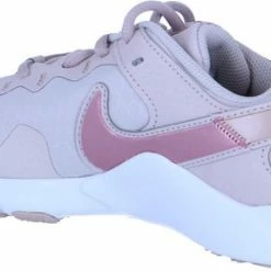Nike Legend Essential 2 Sportschoenen - Maat 37.5 - Vrouwen - Roze - Donkerroze 24 Nike Legend Essential 2 Sportschoenen - Maat 37.5 - Vrouwen - Roze - Donkerroze -Dames Winkel 550x287