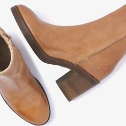 VIA VAI Taara Jade Enkellaarsjes Dames - Cognac - Maat 38 23 VIA VAI Taara Jade Enkellaarsjes Dames - Cognac - Maat 38 -Dames Winkel 550x357 6