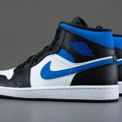 Nike Air Jordan 1 Mid, White/racer Blue-Black, 554724 140, EUR 42.5 24 Nike Air Jordan 1 Mid, White/racer Blue-Black, 554724 140, EUR 42.5 -Dames Winkel 550x366 105