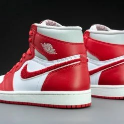 Nike Air Jordan 1 Retro High OG Varsity Red (W) DJ4891-061 Maat 38 ROOD 19 Nike Air Jordan 1 Retro High OG Varsity Red (W) DJ4891-061 Maat 38 ROOD -Dames Winkel 550x366 118