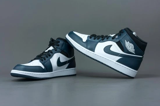 Nike Air Jordan 1 Mid, Amory Navy/White/-Black, Mid Teal, 554725 411, EUR 45 12 Nike Air Jordan 1 Mid, Amory Navy/White/-Black, Mid Teal, 554725 411, EUR 45 - Afbeelding 10