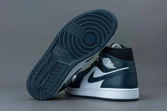 Nike Air Jordan 1 Mid, Amory Navy/White/-Black, Mid Teal, 554725 411, EUR 45 16 Nike Air Jordan 1 Mid, Amory Navy/White/-Black, Mid Teal, 554725 411, EUR 45 - Afbeelding 14