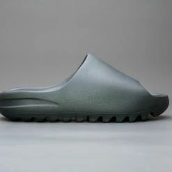 Adidas Yeezy Slide Onyx HQ6448 Maat 42 Kleur Als Op Foto