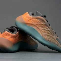 Adidas Yeezy 700 V3 Copper Fade GY4109 Maat 42 2/3 COPPER FADE -Dames Winkel 550x366 88