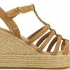 UGG Espadrilles Dames / Damesschoenen - Suède - Sleehak Hoogte 9 Cm - 1119952 - Cognac - Maat 39 2 UGG Espadrilles Dames / Damesschoenen - Suède - Sleehak Hoogte 9 Cm - 1119952 - Cognac - Maat 39 -Dames Winkel 550x374 6