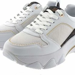 Guess Mags Lage Sneakers - Dames - Wit - Maat 39 30 Guess Mags Lage Sneakers - Dames - Wit - Maat 39 -Dames Winkel 550x380 3