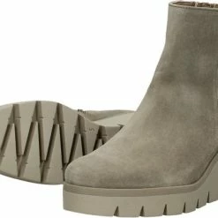 Gabor Enkellaarsjes Dames / Laarzen / Damesschoenen - Suède - 94.780.12 - Beige - Maat 40 25 Gabor Enkellaarsjes Dames / Laarzen / Damesschoenen - Suède - 94.780.12 - Beige - Maat 40 -Dames Winkel 550x404 8