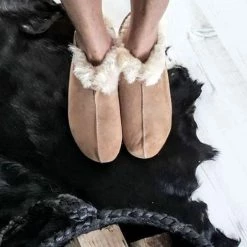 LuLu Wonen LuLu- Leren Sloffen / Pantoffels Gevoerd Met Schapenvacht - Maat 45 19 LuLu Wonen LuLu- Leren Sloffen / Pantoffels Gevoerd Met Schapenvacht - Maat 45 -Dames Winkel 550x510 5