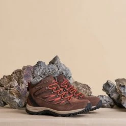 Travelin' Nyborg - Hoge Dames Wandelschoenen - Waterdicht En Ademend - Bruin Leer - Maat 42 25 Travelin' Nyborg - Hoge Dames Wandelschoenen - Waterdicht En Ademend - Bruin Leer - Maat 42 -Dames Winkel 550x550 20