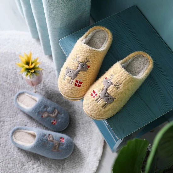 Geweo Home Sloffen - Open Sloffen - Kerstmis - Kerstfeest - Christmas Gift - Pantoffels Dames - Leuk Rendier - Kerst Geschenk - Rood - Maat 39/40 13 Geweo Home Sloffen - Open Sloffen - Kerstmis - Kerstfeest - Christmas Gift - Pantoffels Dames - Leuk Rendier - Kerst Geschenk - Rood - Maat 39/40 - Afbeelding 11