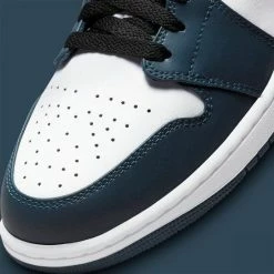 Nike Air Jordan 1 Mid, Amory Navy/White/-Black, Mid Teal, 554725 411, EUR 45 37 Nike Air Jordan 1 Mid, Amory Navy/White/-Black, Mid Teal, 554725 411, EUR 45 -Dames Winkel 550x550 282