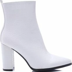 Weloveshoes SmileFavorites® Enkellaarsjes - Imitatieleer - Wit - Maat 38 8 Weloveshoes SmileFavorites® Enkellaarsjes - Imitatieleer - Wit - Maat 38 -Dames Winkel 550x559 1