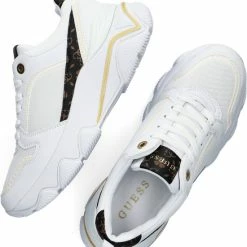 Guess Mags Lage Sneakers - Dames - Wit - Maat 39 24 Guess Mags Lage Sneakers - Dames - Wit - Maat 39 -Dames Winkel 550x625 2