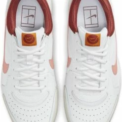 Nike Sportschoenen Vrouwen - Maat 41 -Dames Winkel 550x727 1