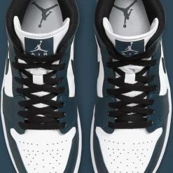 Nike Air Jordan 1 Mid, Amory Navy/White/-Black, Mid Teal, 554725 411, EUR 45 32 Nike Air Jordan 1 Mid, Amory Navy/White/-Black, Mid Teal, 554725 411, EUR 45 -Dames Winkel 550x736 3