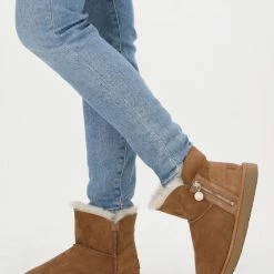 UGG W Bailey Zip Mini Vachtlaarzen - Warme Laarzen - Dames - Camel - Maat 38 -Dames Winkel 550x785 1
