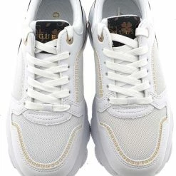 Guess Mags Lage Sneakers - Dames - Wit - Maat 39 31 Guess Mags Lage Sneakers - Dames - Wit - Maat 39 -Dames Winkel 550x793 4