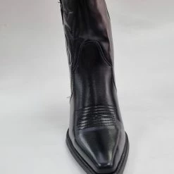 Pretty Shoes Breda Enkellaars - Dames - Zwart - Maat 38 - Kunstleer 11 Pretty Shoes Breda Enkellaars - Dames - Zwart - Maat 38 - Kunstleer -Dames Winkel 550x823 1